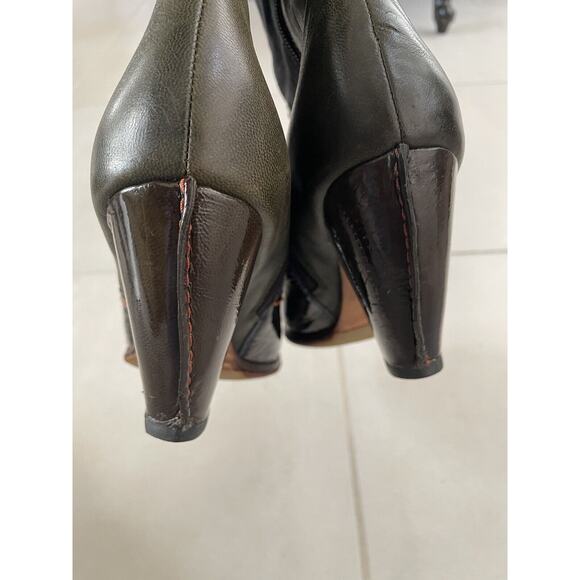 True Religion Calf Boots Leather Suede Buttons Side Zip FLAWS - Picture 14 of 16